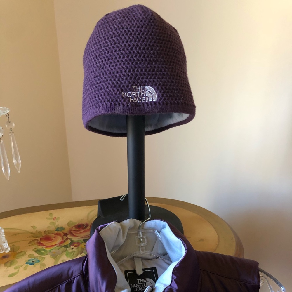 North face Ski vest and knit hat